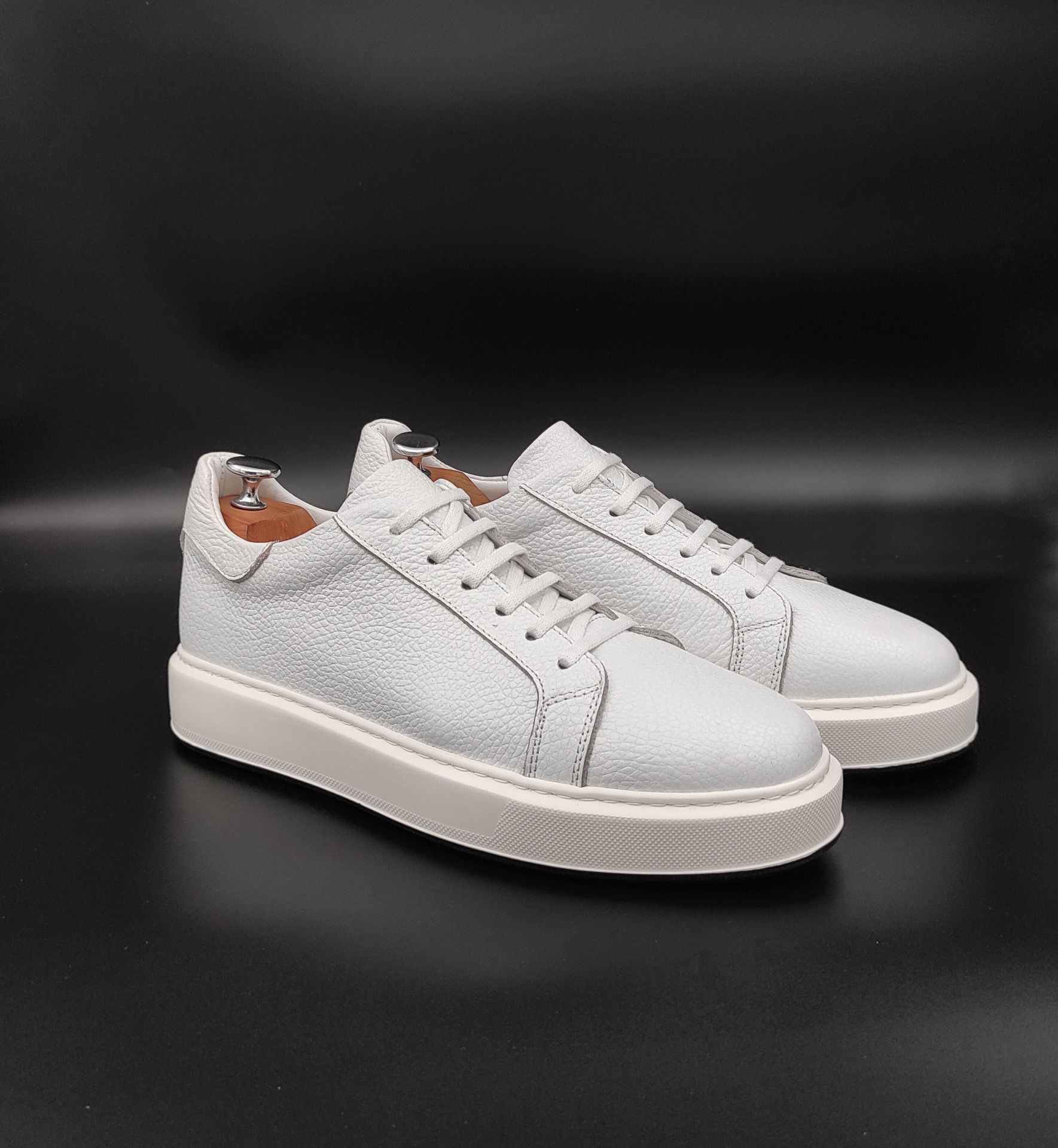 3589 BEYAZ GİZLİ TOPUKLU BOYU UZATAN SPOR AYAKKABI