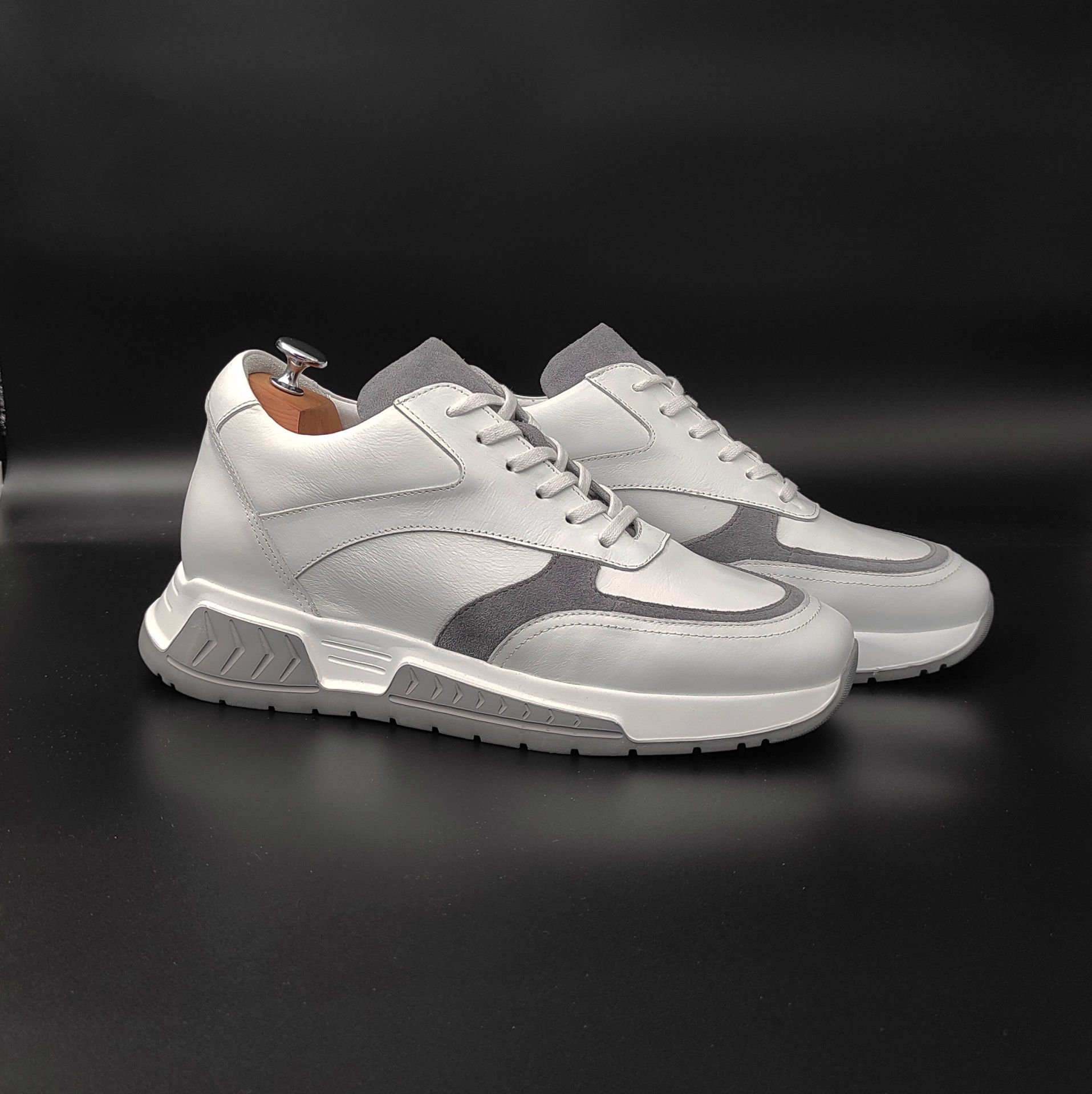 7999 BEYAZ DERİ SÜET DETAY BOY UZATAN AYAKKABI