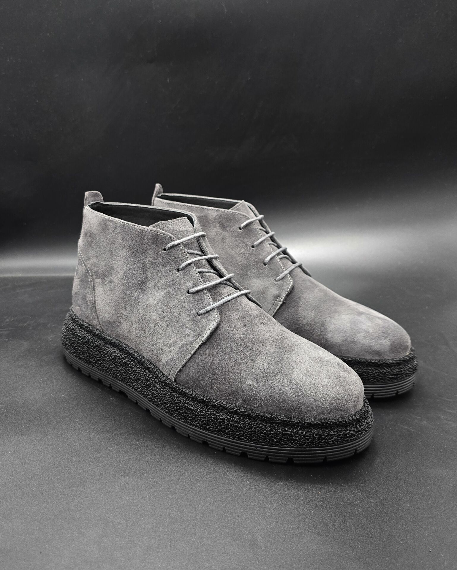 3310 GRİ ÜÇ BAĞLI SÜET MODERN TASARIM BOY UZATAN BOT