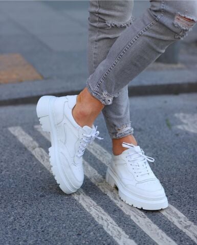 4114 BEYAZ BOY UZATAN SNEAKER AYAKKABI