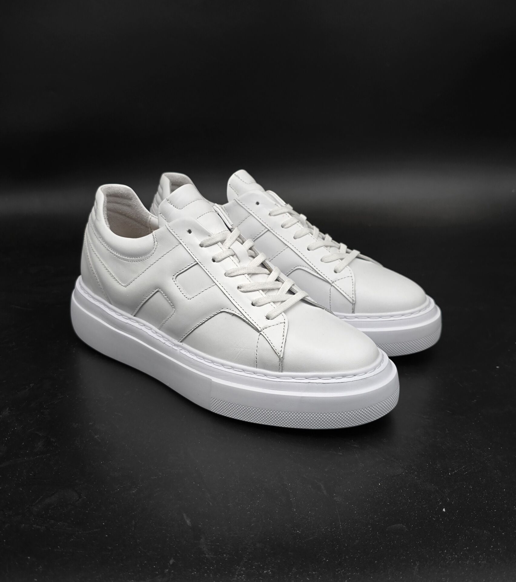 6661 PREMIUM  BEYAZ GİZLİ TOPUKLU BOY UZATAN AYAKKABI