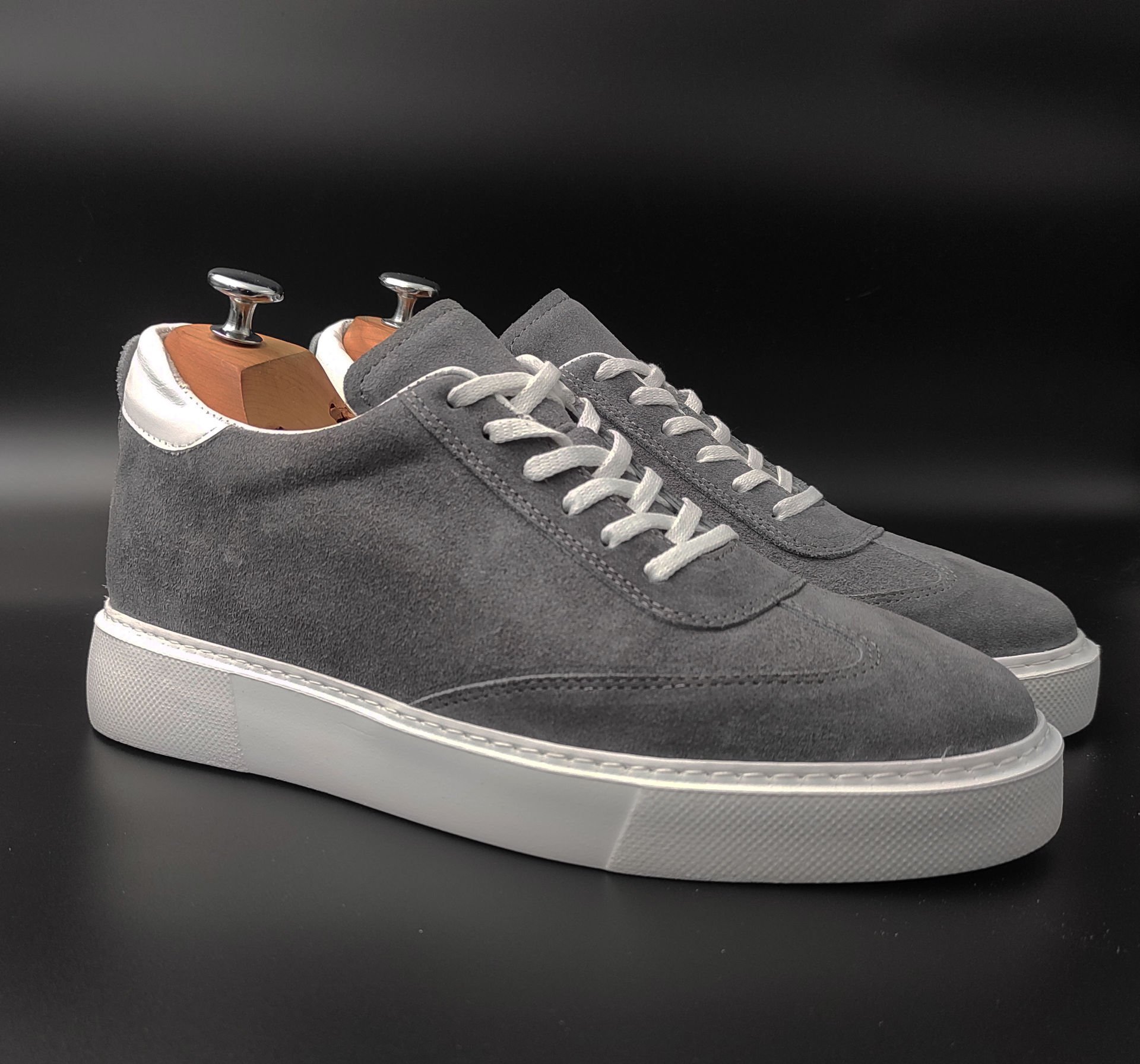 Tasarım Gri̇ Boy Uzatan Gi̇zli̇ Topuklu Ayakkabı