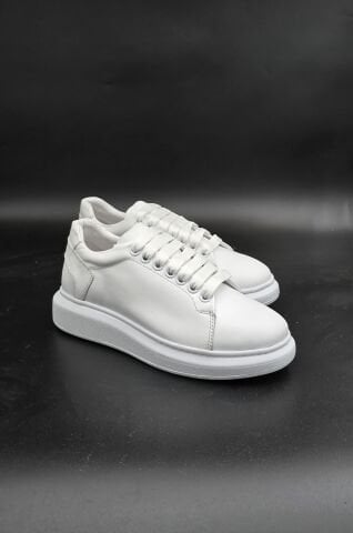 511 BEYAZ GİZLİ TOPUKLU BOYU UZATAN AYAKKABI