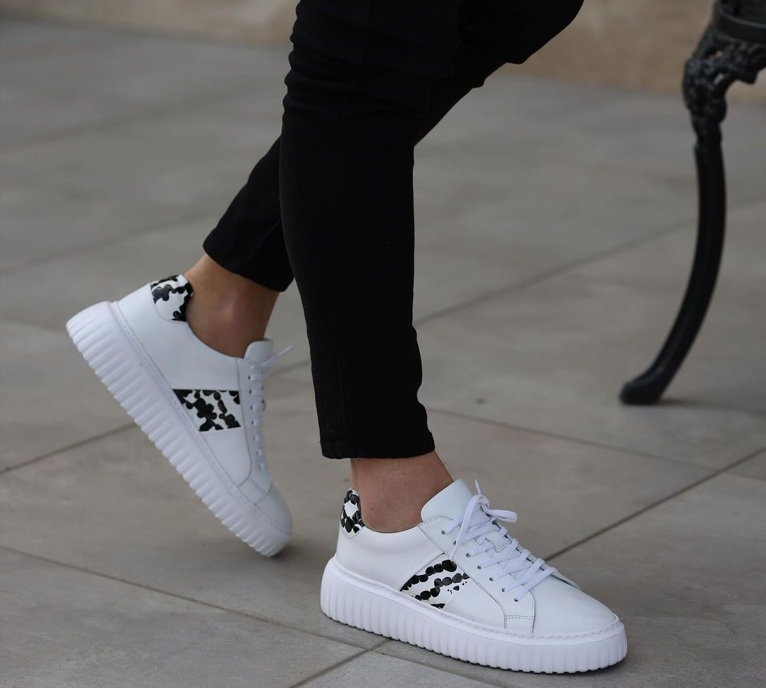 6853 BEYAZ PREMİUM KROKODİL GİZLİ TOPUKLU SPOR AYAKKABI